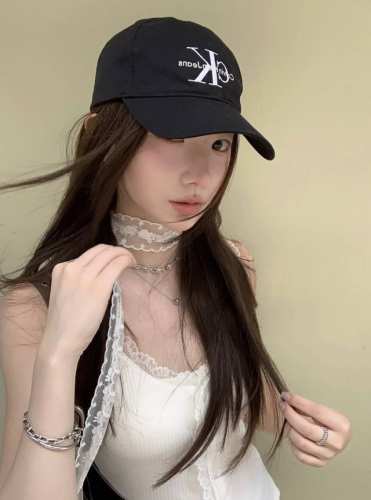 Calvin Klein Ck新款字母刺绣棒球帽 双排高密度刺绣鸭舌帽 这个品牌今年鲨疯了，炒鸡火爆的一款，众多网红明星上身 男女同款 时尚又百搭，谁戴谁好看系