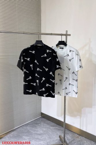 L016 Lv 2025春夏新款男女同款短袖T恤，！定制专属纯棉面料，定制原版工艺螺纹，胸前重工字母Logo工艺设计！简约大方，从容百搭，档次极高，完美融入时尚