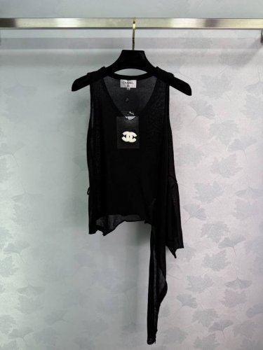 chane*2025春夏新款 经典黑色，标志性双C装饰，时尚百搭。面料柔软，适合四季穿搭。1色3码Sml 。T226B