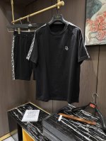 Cd2025春夏新款短袖短裤套装，既经典又百搭，谁不爱啊，将经典再次展现非常的耐看，自带低奢光环与辨识度 理念和现代化的先进技术进行了完美结合 定制纯棉面料！此