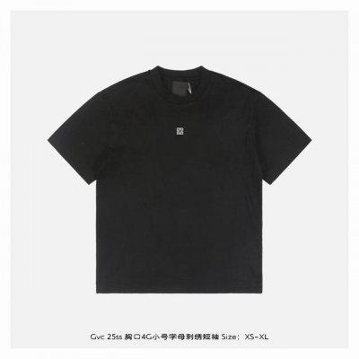 面料采用230克重精梳棉，定制32支1*1螺纹，成衣Givenchy 纪梵希 25Ss 胸口4G小号字母刺绣短袖两遍水洗处理，面料舒适亲肤无异感，定制定染面料，
