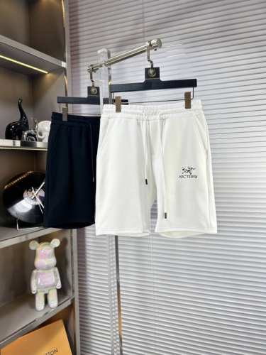 Arc*始祖鸟 Ss25男士休闲短裤，堪称百搭单品，弹性松紧腰边抽绳设计，手感柔软、保型性好、低弹丝的构造使裤身弹性恰到好处，并且不易起皱！码数：M-Xxxl