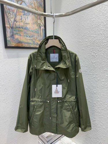 moncler蒙口家！专柜款！定制金属字母Logo五金连帽拉链风衣外套！质量超赞！黑色绿色！码数1 2 3，现货发！ 2码胸围106衣长72