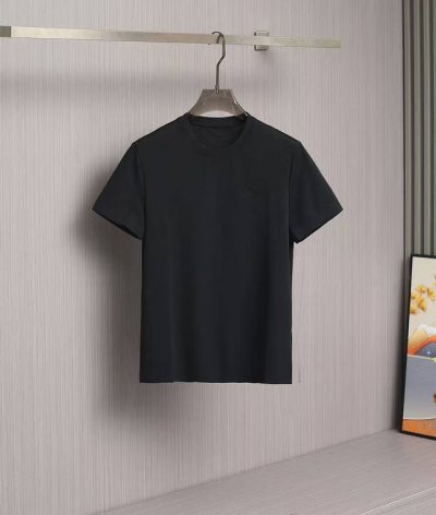 Bc新品上架！精品渠道 外贸出口订Brun*Llo Cucin*Ill 2025Ss 男士商务圆领短袖T恤 Bc的每一件成衣都是独一无二的奢品风采.简约大气的高