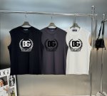 d&G*杜嘉班纳25S夏季冰棉背心原单品质推荐！品牌尊贵花型设计.简单高级-标签化的高密度3D立体烫画字母Logo .简单高级.采用定制240G冰棉面料，上身后