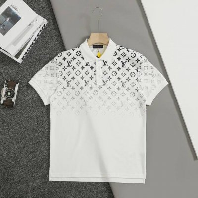 顶级复刻版本 Louis Vuitton 路易威登高品质渐变翻领Polo衫 螺纹加固领口，搭配全身渐变满印Logo 选用260克珠地网眼布棉质面料打造，表面分布
