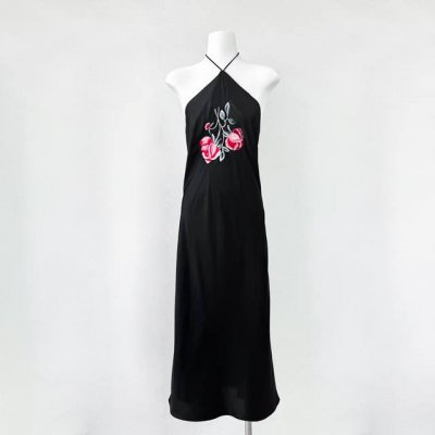 款号 Jr0108 颜色 黑色 成分 100%Silk 尺寸 Xs S M L 胸围 腰围 长 Bust Waist Long xs 77 74 103 s 8