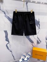 Dg 2025春夏新款男士休闲短裤 高端货简洁时尚大方 定制原版进口面料 简洁利落又清爽 品质做工细节经得起任何形式检验简约大方百搭款 上身优雅帅气 焕然一新的