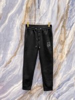 P260 芬迪 2025Ss早春新款新款男士休闲裤、商务休闲款！！重在面料！婴儿肌肤般的柔滑！！客供定织料，入手便知极具柔滑面料，手感柔软亲肤，上身挺括有型，表