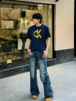 calvin Klein 25S新款上架.男女同款 原单品质.一直以City注明的品牌.非常奈斯 高级定制 G纯棉面料舒适柔软 透气性好 超级喜欢的款式推荐给各