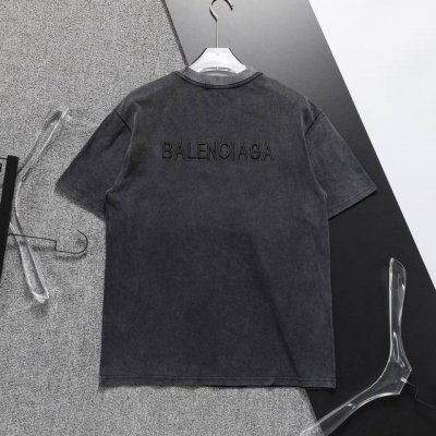 巴黎世家 新款洗水T恤.男士圆领经典Logo刺绣短袖T- Shirt 采用进口客供定制面料 高端的品质 尽显奢华。88679尺码：M-3Xl
