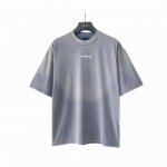 实拍细节图+细节图 巴黎世家Balenciag Be Kind 牙刷绣短袖 刺绣区分：田岛的机器就是牛 大货处理完成再送去工艺厂做渐变处理 有在还原正品细节真的