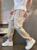 Fd# 2025 天丝锦纶四面弹春夏休闲裤子 美学的焕新诠释,演绎浓郁的格调型时尚风范,细节感和设计感强悍.经典品牌标识做为色彩搭配,演绎经典的品牌时尚,为整体