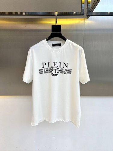 pp 2025春夏男士新款经典Logo圆领短袖T恤 进口纯棉面料 冰感棉 面料手感丝滑柔软 透气亲肤性极佳 着身无比的舒适 整体质感相当之高 衣身胸前标志性徽标