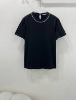 P210Moncl*R25早春新款短袖T恤 领口重工艺定制纯手工订钻 小Logo缀饰低调奢华！袖臂经典品牌刺绣 时髦精必备单品解锁所有穿搭！认准我家品质！经典单