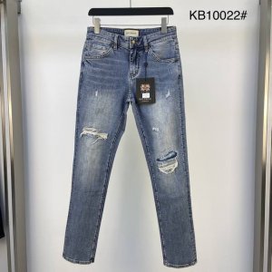 巴黎世家2025夏季新款 薄款原单狠货牛仔裤 原版五金皮牌 版型超正.修身不紧身 超级有范 原版定制水洗牛仔面料 原版五金辅料开模 上身帅气十足 码数 29-3