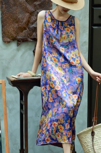 爆款上新 无袖宽松真丝连衣裙 花色超美 高级提花底 质感亲肤 两色花：亮色紫花、暗夜蝴蝶 面料：真丝 尺码：S Xl