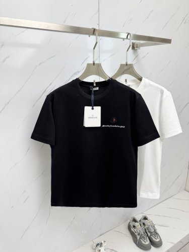 高端品质 25 Ss秋冬新品打底短袖 质量杠杠的 厚度弹性适中 舒适性高 Mp耐洗耐穿 秋季单品 冬季打底佳品 务必人手两件备用 亲戚好友特别推荐款 送礼也是最