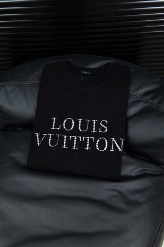 80 实拍图 顶级版本-款号W14 louis Vuitton 路易威登 经典字母粘钻短袖 - Louis Vuitton法国路威酩轩集团-Lvmh旗下品牌 著