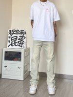 上新！始祖鸟夏季新款短袖T恤,简约大气的设计感！版型剪裁特别有讲究！上身很洋气显瘦内搭外穿都看 高密针织圆领设计，平整简约！亲肤透爽！T恤面料的柔软性舒适性无可