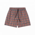 Burberry 巴宝莉 经典格纹沙滩短裤 面料原版定制，功能性斜纹面料，成衣百分百定位对条对格，非常耗时废料，密度手感和原版达到一致，松紧腰搭配，轻松调节腰围