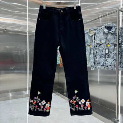 p160 Lv 路易 25新品 后口袋字母Logo牛仔裤！特定最新品牌皮标 重磅单品~私渠稀有臻品 客供五金辅料 进口客供定织牛仔棉布面料,时尚又个性 超级百搭