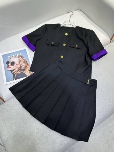 saint Lauren*T 25春夏新款撞色西装外套压褶半身裙套装 Syl小金扣装饰 做工精致 两色Smlxl