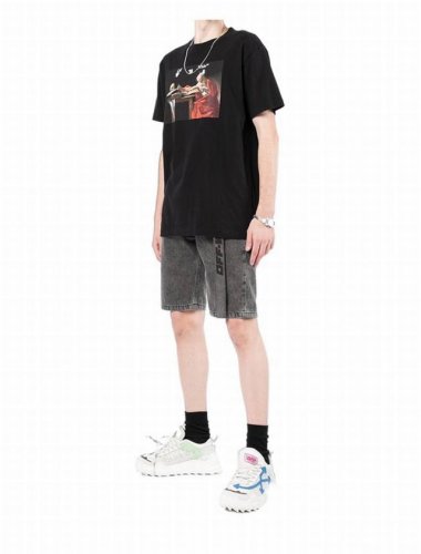 现货： # 春夏新款 品牌：Off-White 束腰款牛仔短裤 颜色：灰色 尺码：Xs-S-M-L 面料：12.5盎司100%纯棉牛仔布，老式牛仔布织法，源自西