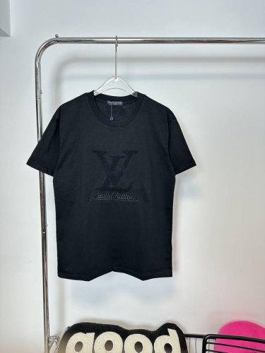 款号：Hmy103# Lv路易威登精密毛巾绣刺绣Logo短袖T恤 正儿八经280克纯棉双砂面料 所有面料均已提前做过缩水 品质第一 所见即所得 不会洗一次版型就