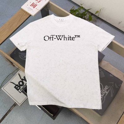 高版本 2025新款Off-White经典字母图案Logo印花休闲情侣圆领短袖T恤，采用32支双纱精梳纯棉爽滑手感，纯棉不起球不起毛，面料厚度240克重，单件重