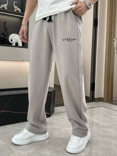 纪梵希 最新系列男士休闲裤！ 采用客供弹力柔棉材质，柔软细腻，手感绝佳！品牌格调一览无余！极简主义设计，没有多余浮夸的元素来宣兵夺主，细节做工精细，五金配件原版