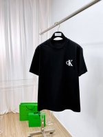 西太后 三标齐全。 2025夏季新款最新品短袖T恤，专柜同步有售，原单狠货，时尚进口原版科技面料，上身舒适透气，原版定制五金辅料，上身帅气有型，三标齐全，推荐款