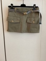 miumi* 25Ss春夏新款 知性分子翻领工装超短半裙丨独家Yb开发！高版出品！配送金属扣腰带，山系工装口袋设计，甜酷兼备减龄穿搭。金属扣装饰帅气又时髦。低腰