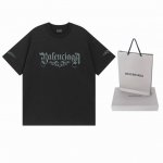 实拍图 顶级版本.官网品质 Balenci*Ga 巴黎.Ss25最新款图腾爱心印花涂鸦拉裂做旧磨烂短袖T恤.砖柜同步.第一时间正品研制，欢印对比！面料采用巴黎Z