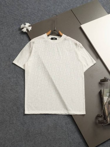 fendi 芬迪微宽版型Xs-L 新款独家限定 25年最新最顶级 高级冰丝提花绣字母Logo精美重工艺 250克洗水面料T恤作为奢侈界的龙头，更是匠心独具的别针