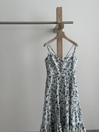 ys New Summer Collection 绝美连衣裙~~ 色调高级 用料很足 大裙摆特别漂亮 Sml