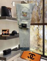 2025最新款. 巴宝莉 春夏新款男士牛仔裤、贴身舒适柔软。客供定织料，入手便知极具柔滑面料，手感柔软亲肤，上身挺括有型，高档而显质感，经典细节处理，上身很有特