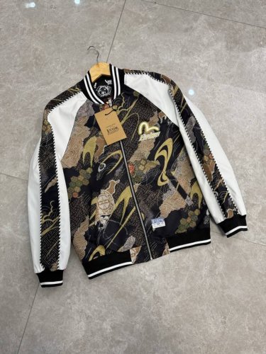 240包邮 evisu 横须夹克外套 日式织锦布上以云彩的构图融入家纹图案并添入家花Evisu商标和海鸥刺绣蓝色底色衬托出金色图案的华丽感打造出独特的立体视觉效