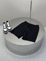 l P70Ss新款男士天丝短裤 顶级面料 最新款上身版型无敌正！ 绝对可以闭眼入的款 简约刺绣Logo 低调老钱风 此款裤子非常百搭，弹力腰围,日常上班 户外运