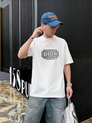 Dior 迪奥 2025年春夏新品上新 三标齐全 丝光棉圆领短袖T恤 好货不用过多介绍 看细节 专柜码数：M-Xxxl 175 140建议L