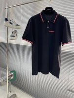prad 25Ss春夏新款Polo衫 撞色男士翻领 Polo衫！其独特天赋在于对新创意的不懈追求 不仅能够预测时尚趋势 更能够引领时尚潮流 它所体现的价值一直被