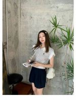 上新 Rl 拉夫 白色翻领拼接蕾丝飞袖衬衣 小翻领拼接蕾丝减龄配合干净利落的剪裁夏日穿搭多元化升级造型 颜色：白色 码数：Sml S码推荐： 80~ M码推荐：