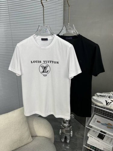lv路易威登 2025Ss春夏高品质丝光棉短袖T恤 M-6Xl可穿至230斤 顶级原单品质，当下最新工艺要求，顶级订单要求车线做工，超级好搭配，顶级定制，搭配整