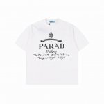 prada 普拉达 25Ss 大Logo签名字母印花短袖T恤 甄选长绒棉纱 260G精纺高支重磅定织定染面料 裁前高温洗水定型 成品再洗柔 穿着感受亲肤棉柔 垂