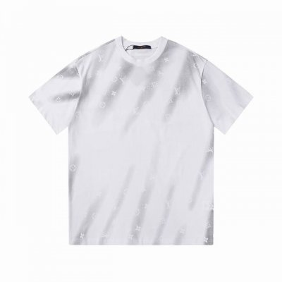 上新 高版本 Louis Vuitton 路易威登 Lv23Ss满印渐变短袖 热度款Tee！潮男潮女必备单品！可随意穿搭！对色对位直喷工艺！图案呈现出来立体感效