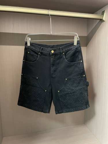 lv 专柜新品牛仔短裤 1:1打造 懂货的朋友赶紧入手，好货不多的 尺码30 32 34 36