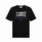 Madison Margiela 马吉拉 25Ss高版全新做法3D双重工艺，反光镜片硅胶+植绒材质重工艺形成的Logo圆领短袖T恤。 定制240克同缸染面料 手