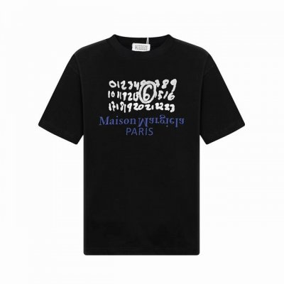 Madison Margiela 马吉拉 25Ss高版全新做法3D双重工艺，反光镜片硅胶+植绒材质重工艺形成的Logo圆领短袖T恤。 定制240克同缸染面料 手