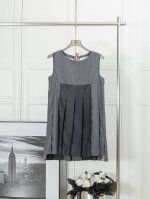 原单狠货 最高版本 2 天出货 thom Browne:三拼色无袖连衣裙 1:1 原版定制面料 辅料 颜色: 三拼色 尺码 012 码