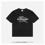 Burberry 博柏利 24Ss 速写线条战马刺绣短袖 面料采用260克重精梳棉，定制32支1*1螺纹，成衣两遍水洗处理，面料舒适亲肤无异感，定制定染面料，